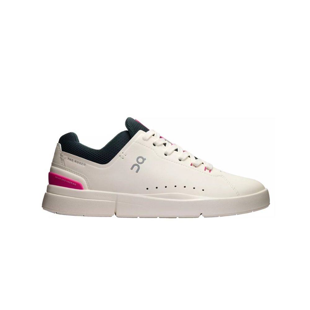 On Clouds THE ROGER Advantage Women’s sz 7